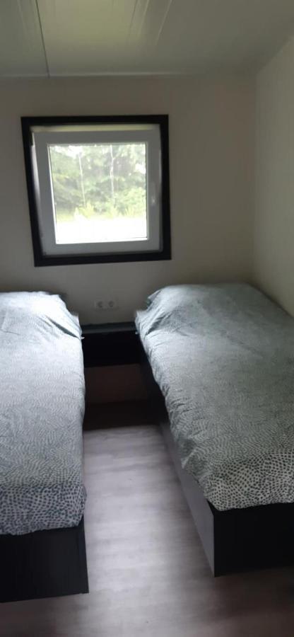 Chalet 2 Landgoedcamping Nienoord In Leek Экстерьер фото